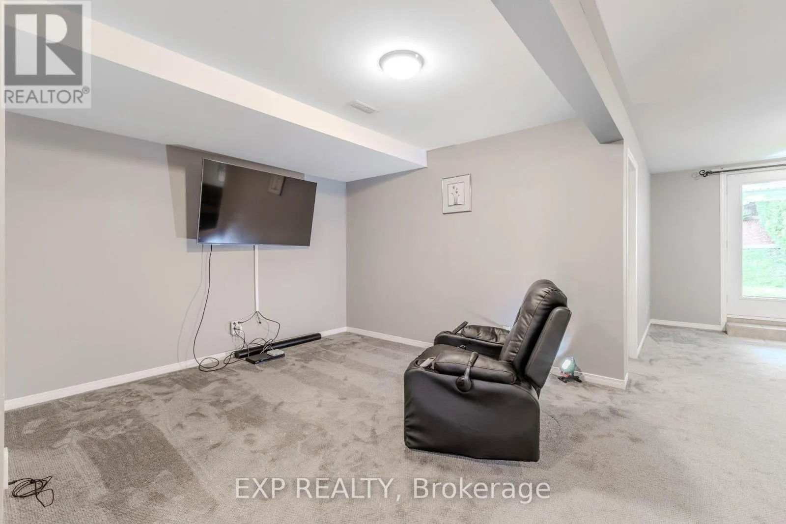 160 HERITAGE PLACE