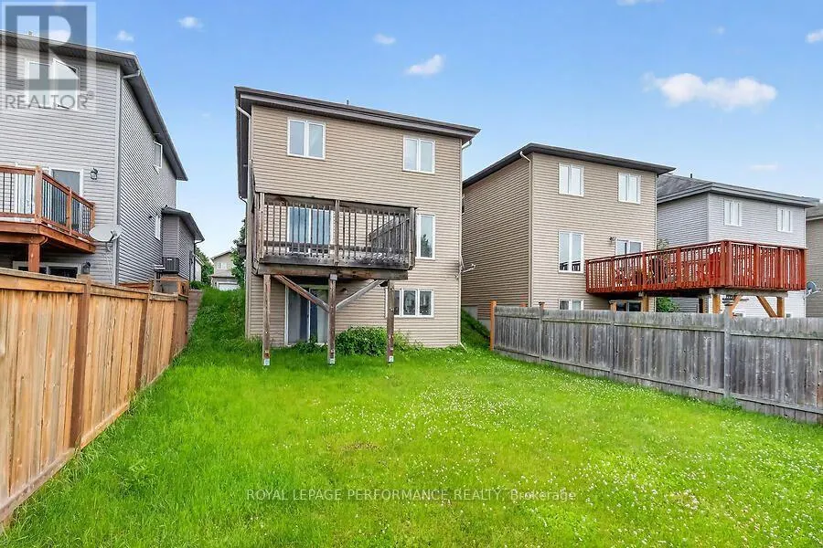 266 MICA CRESCENT W