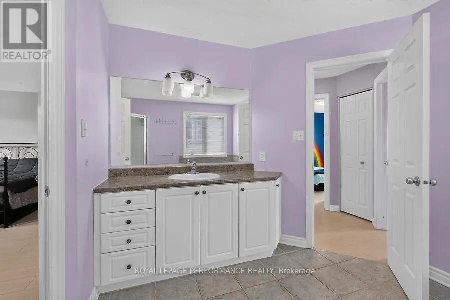266 MICA CRESCENT W