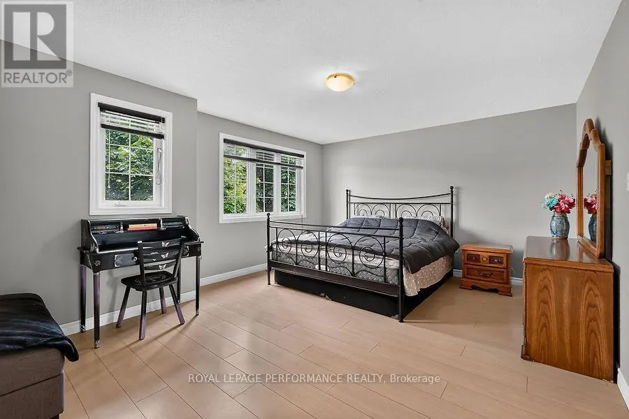 266 MICA CRESCENT W