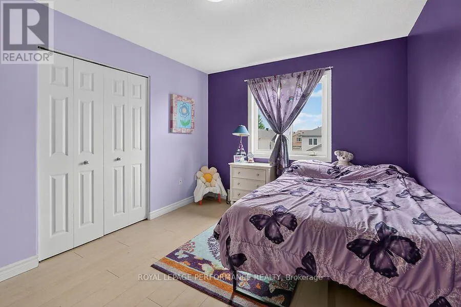 266 MICA CRESCENT W