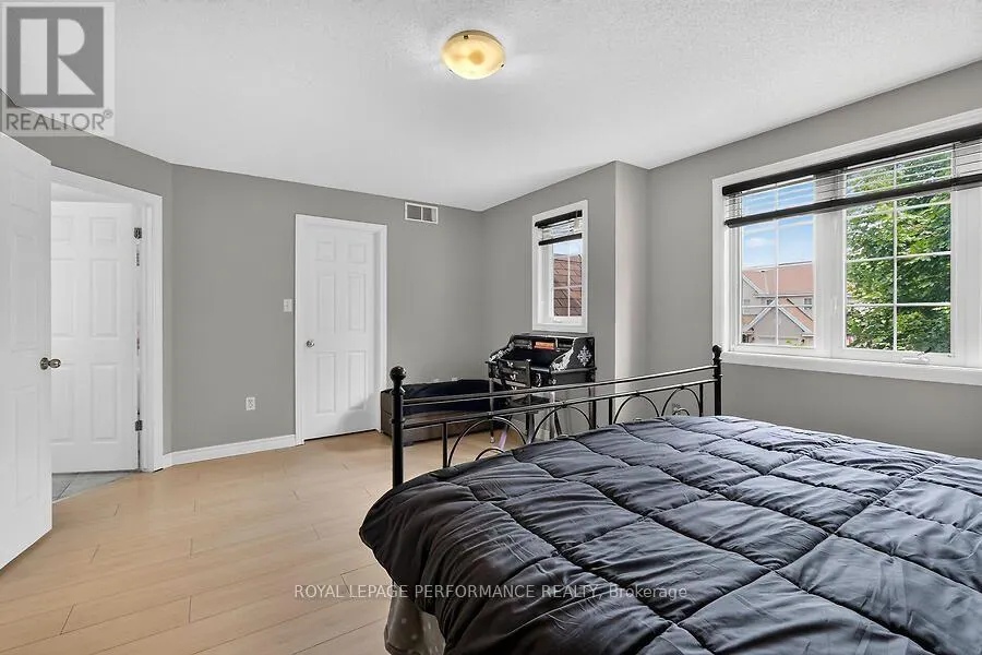 266 MICA CRESCENT W