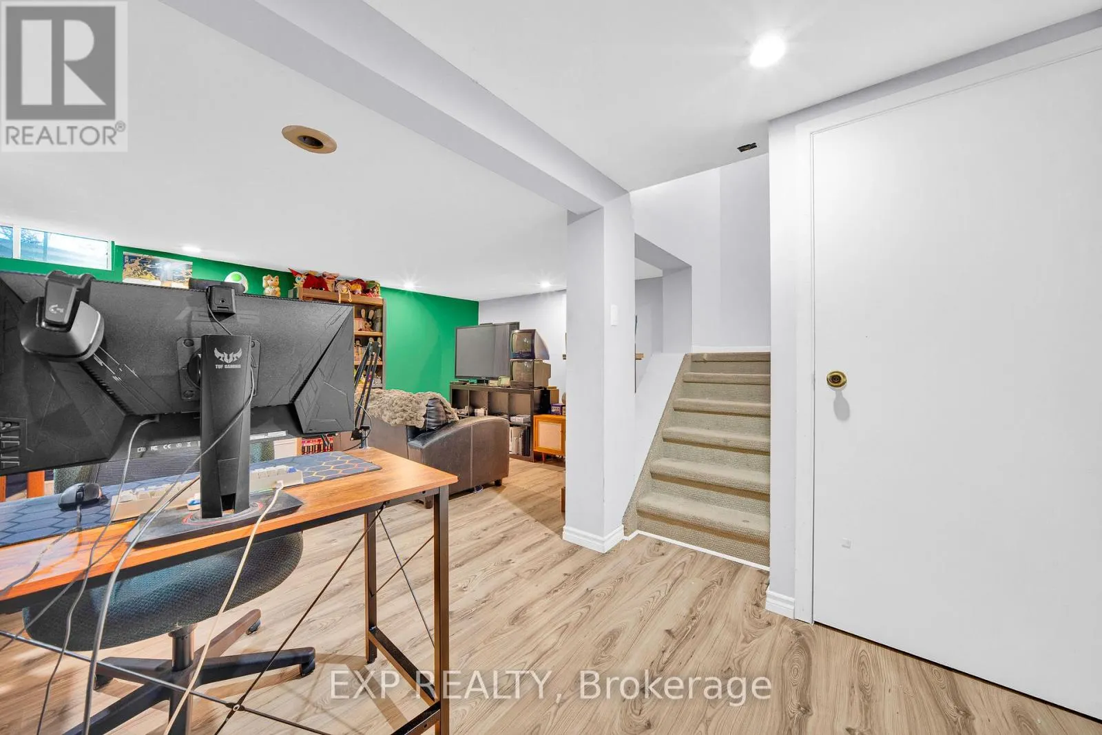 6431 TIMOTHY COURT
