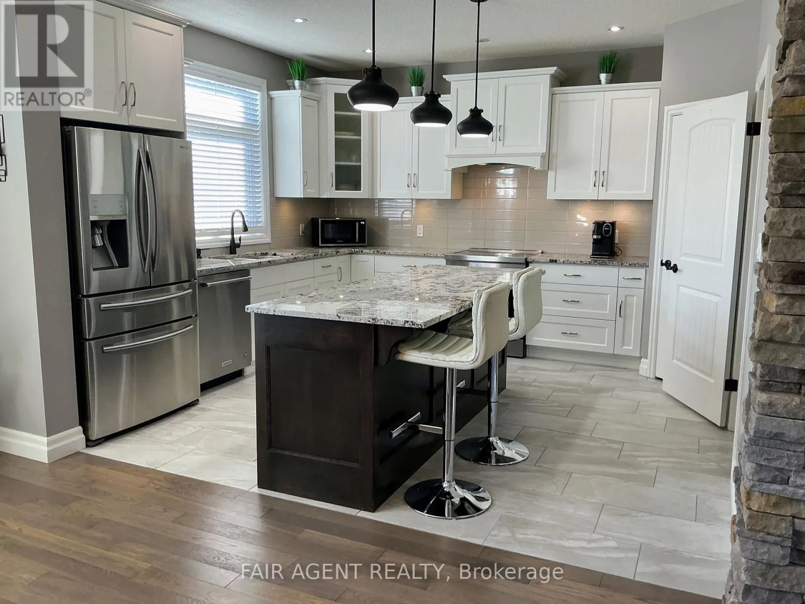 1236 ALBERNI ROAD