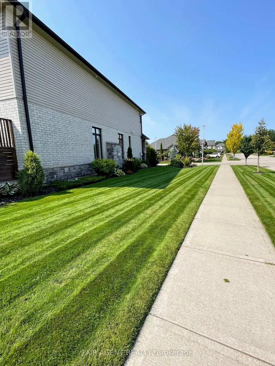 1236 ALBERNI ROAD