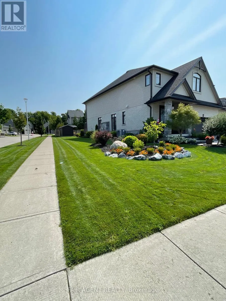1236 ALBERNI ROAD