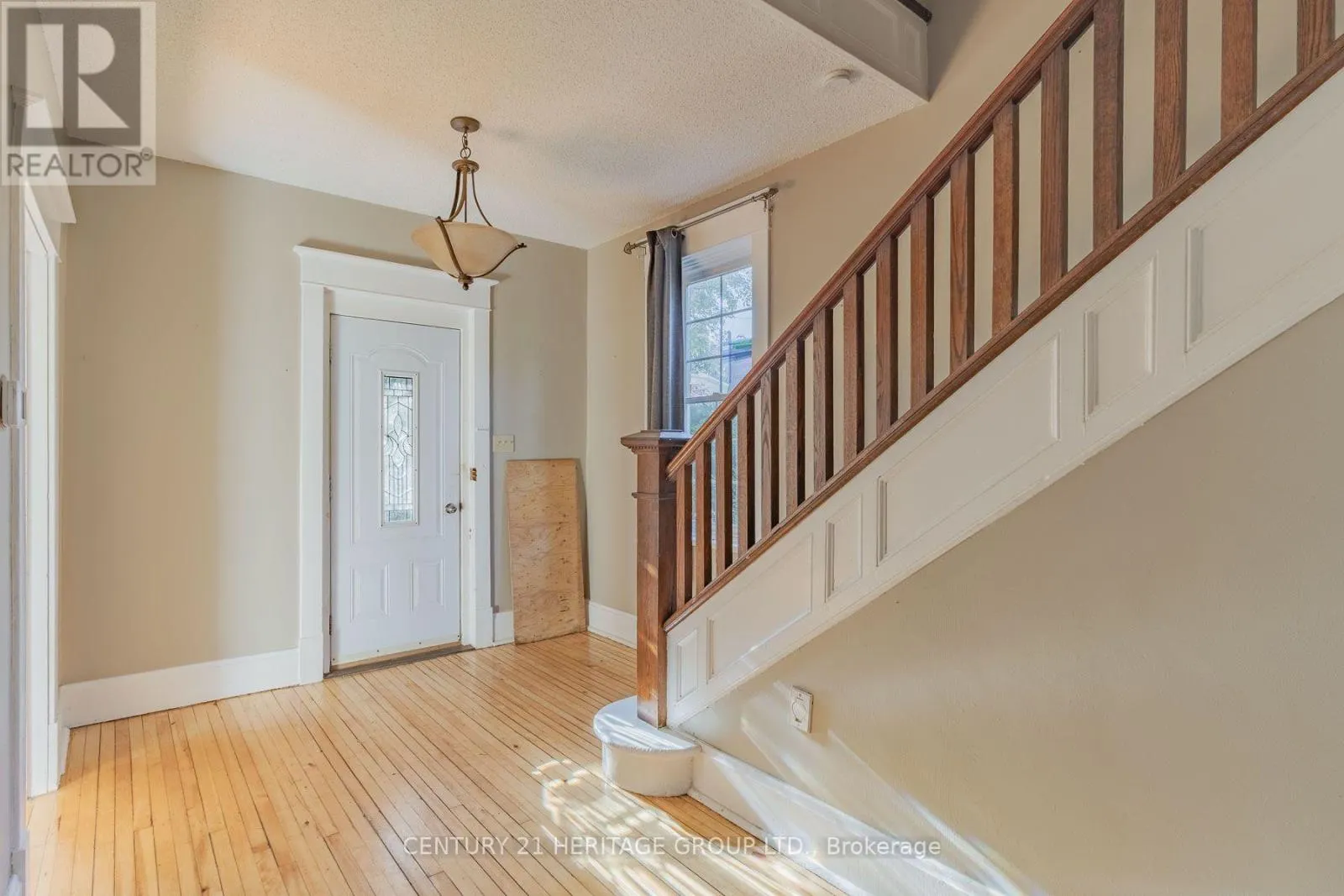 120 WELLAND STREET