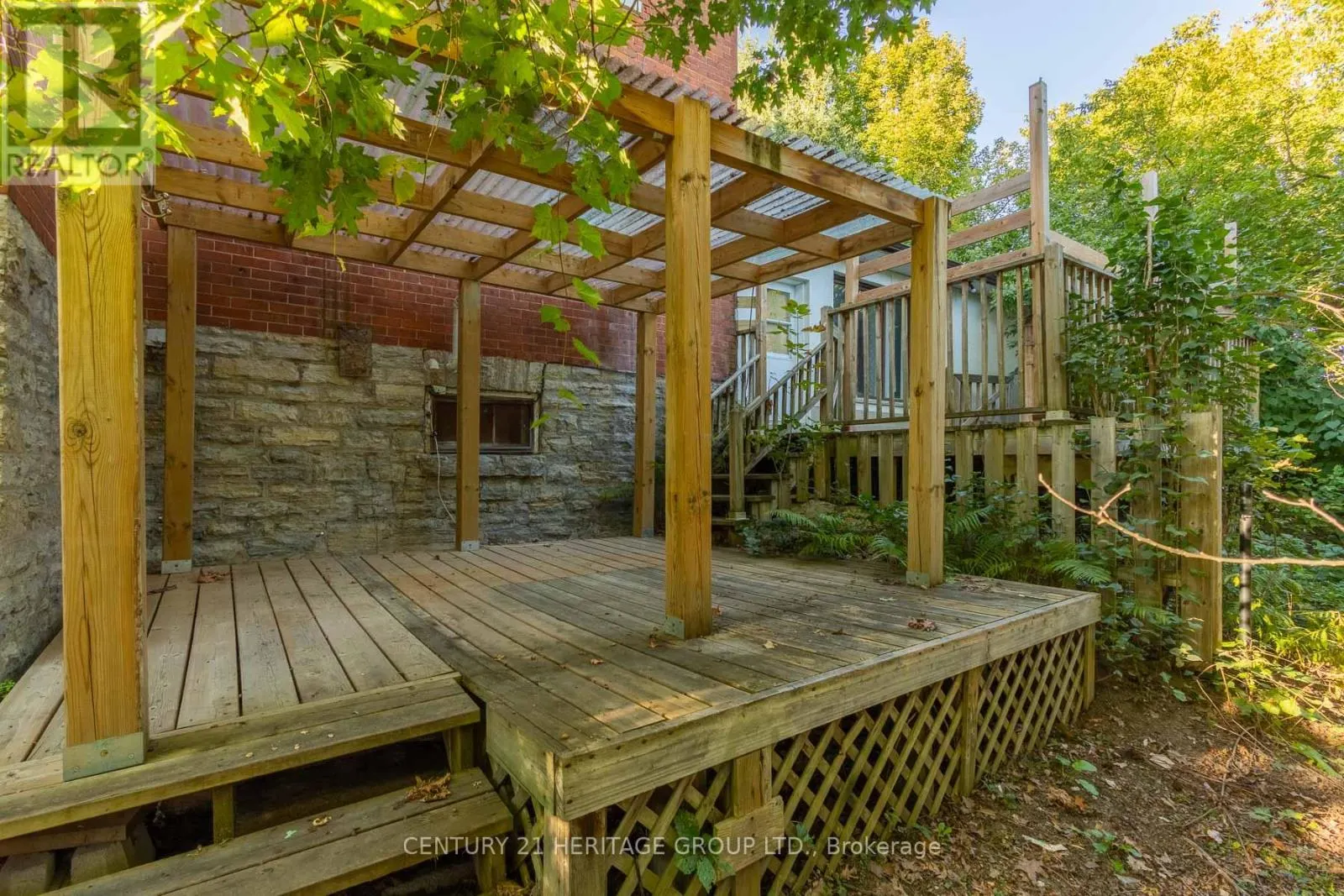 120 WELLAND STREET