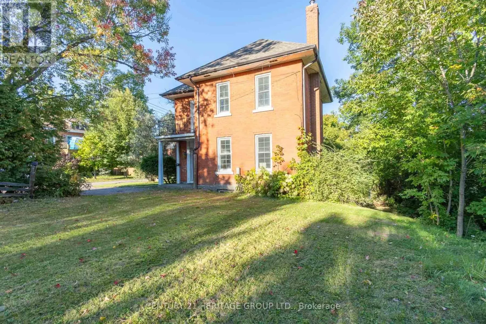120 WELLAND STREET