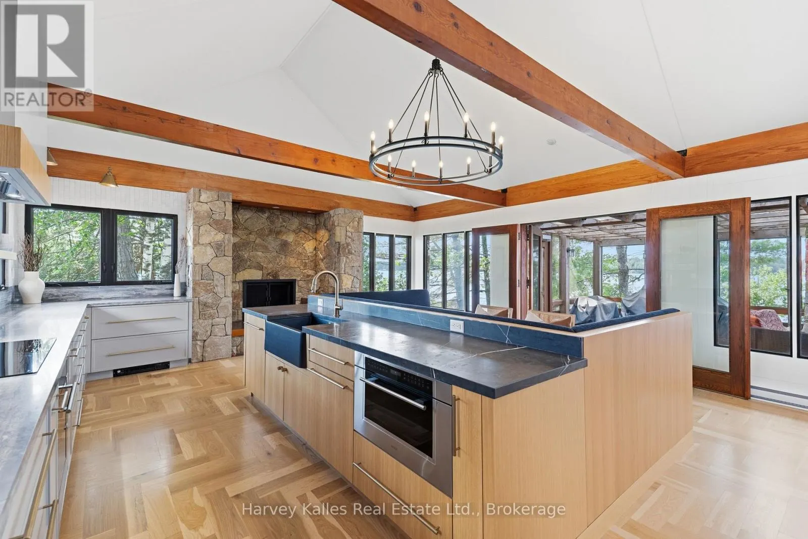 3 - 1220 PARKER'S POINT ROAD #3