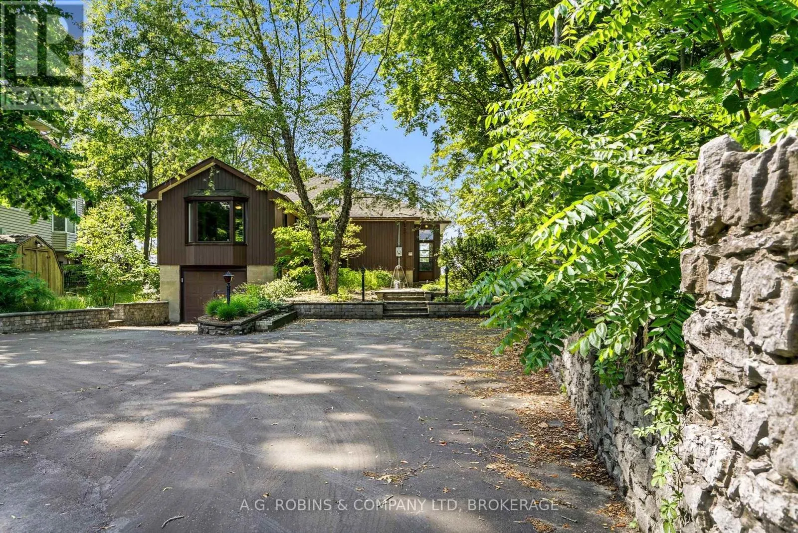 10599 LAKESHORE ROAD