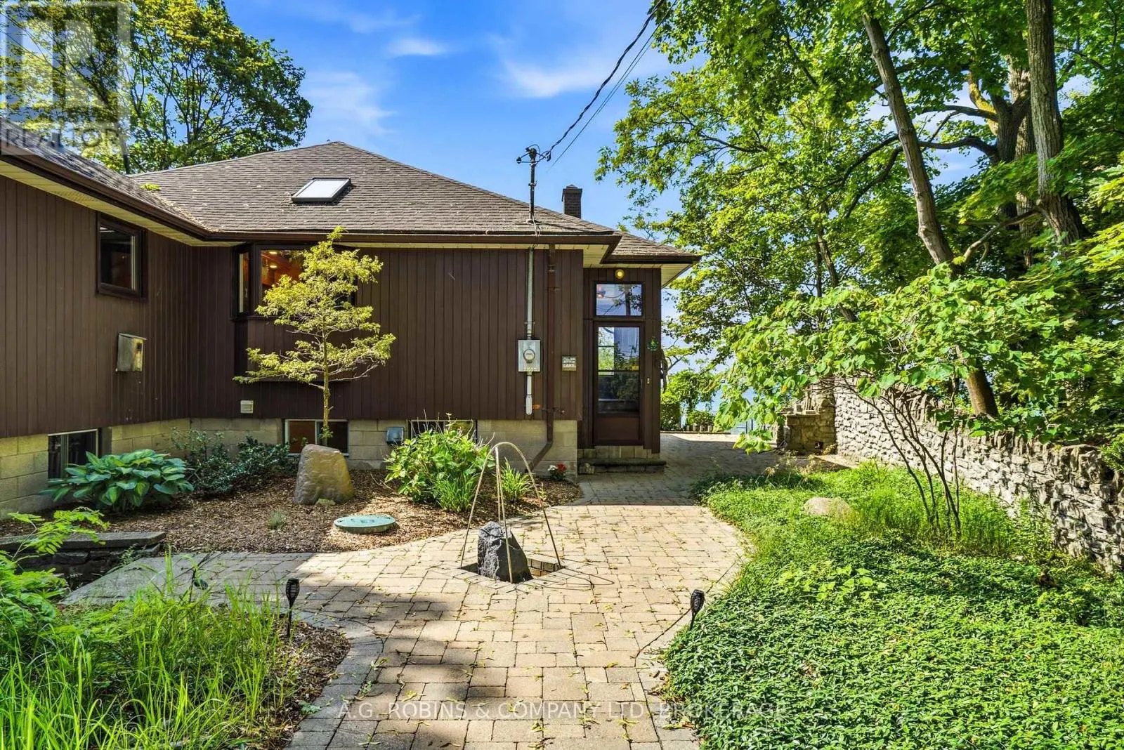 10599 LAKESHORE ROAD