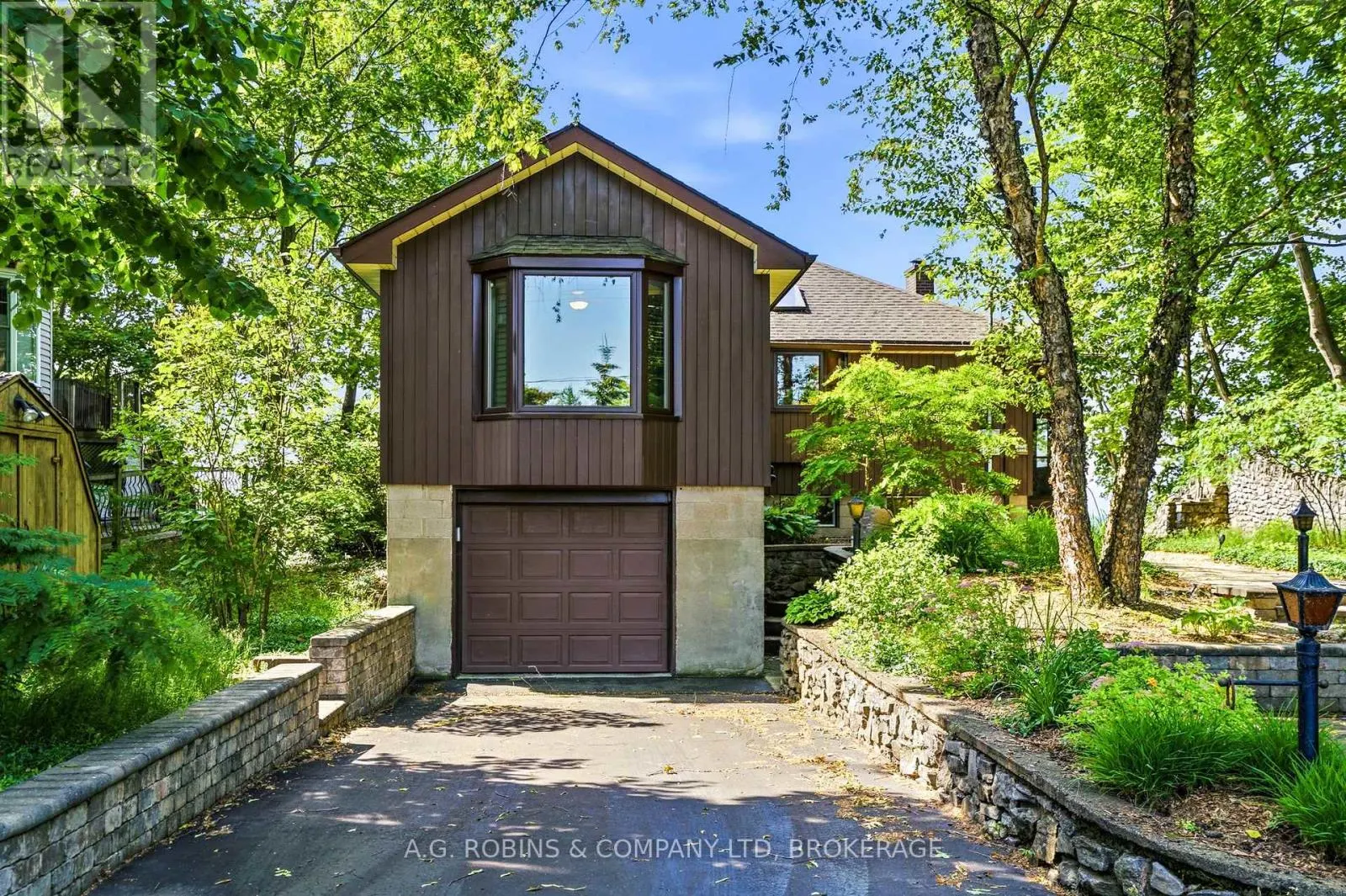 10599 LAKESHORE ROAD