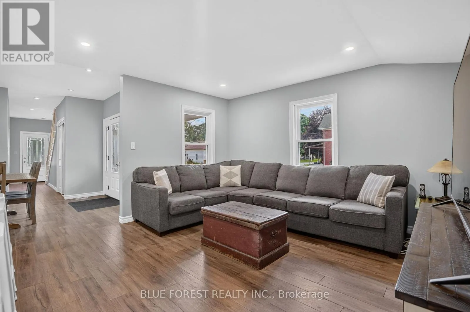 264 FURNIVAL ROAD
