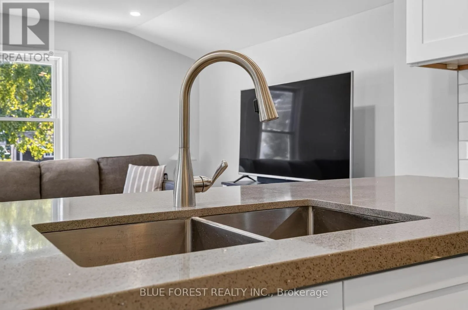264 FURNIVAL ROAD