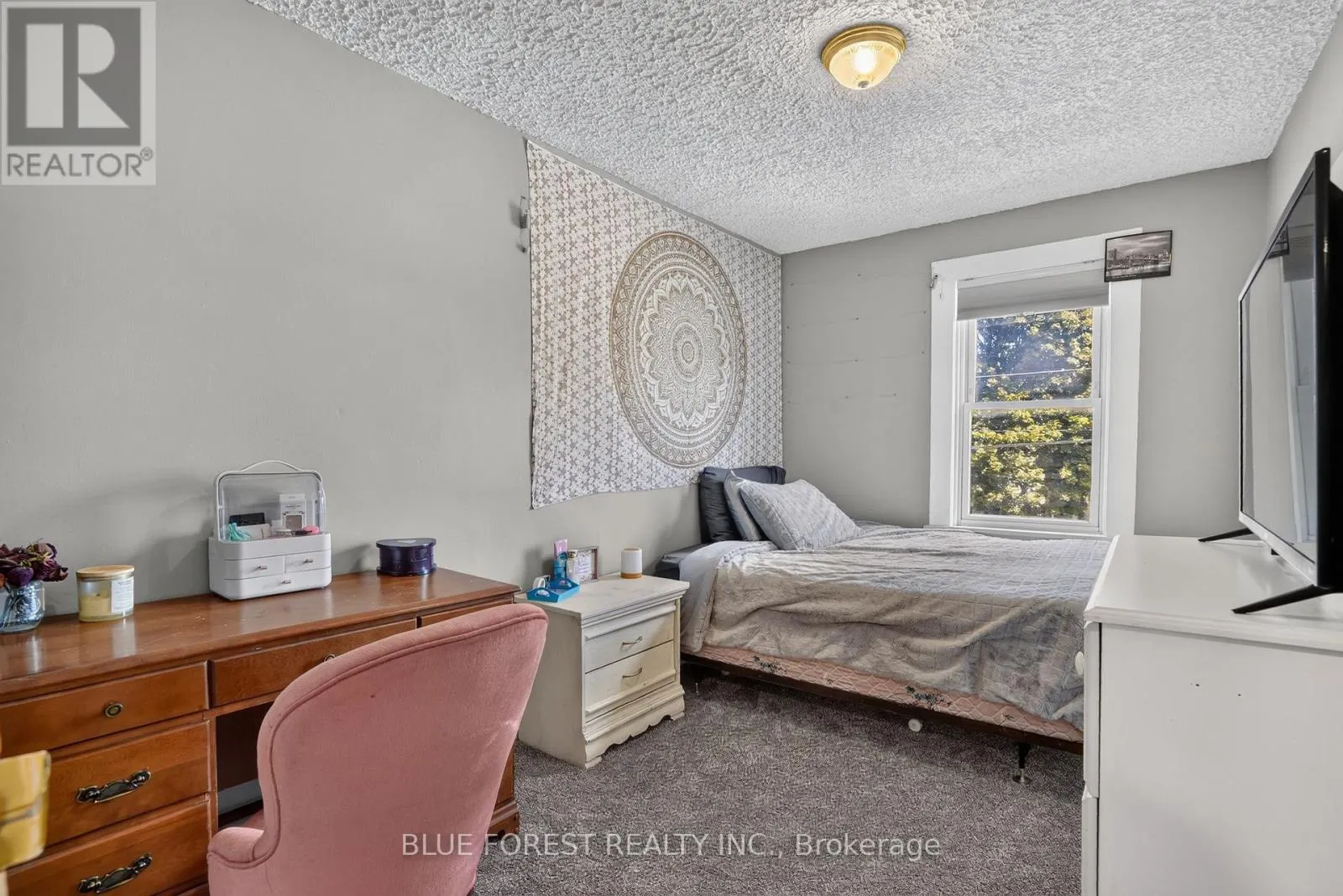 264 FURNIVAL ROAD