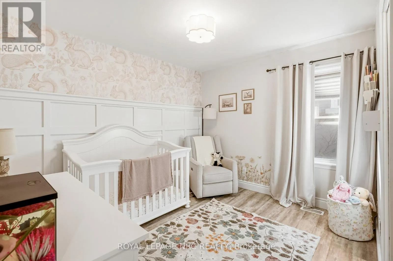26 BATTERSEA AVENUE