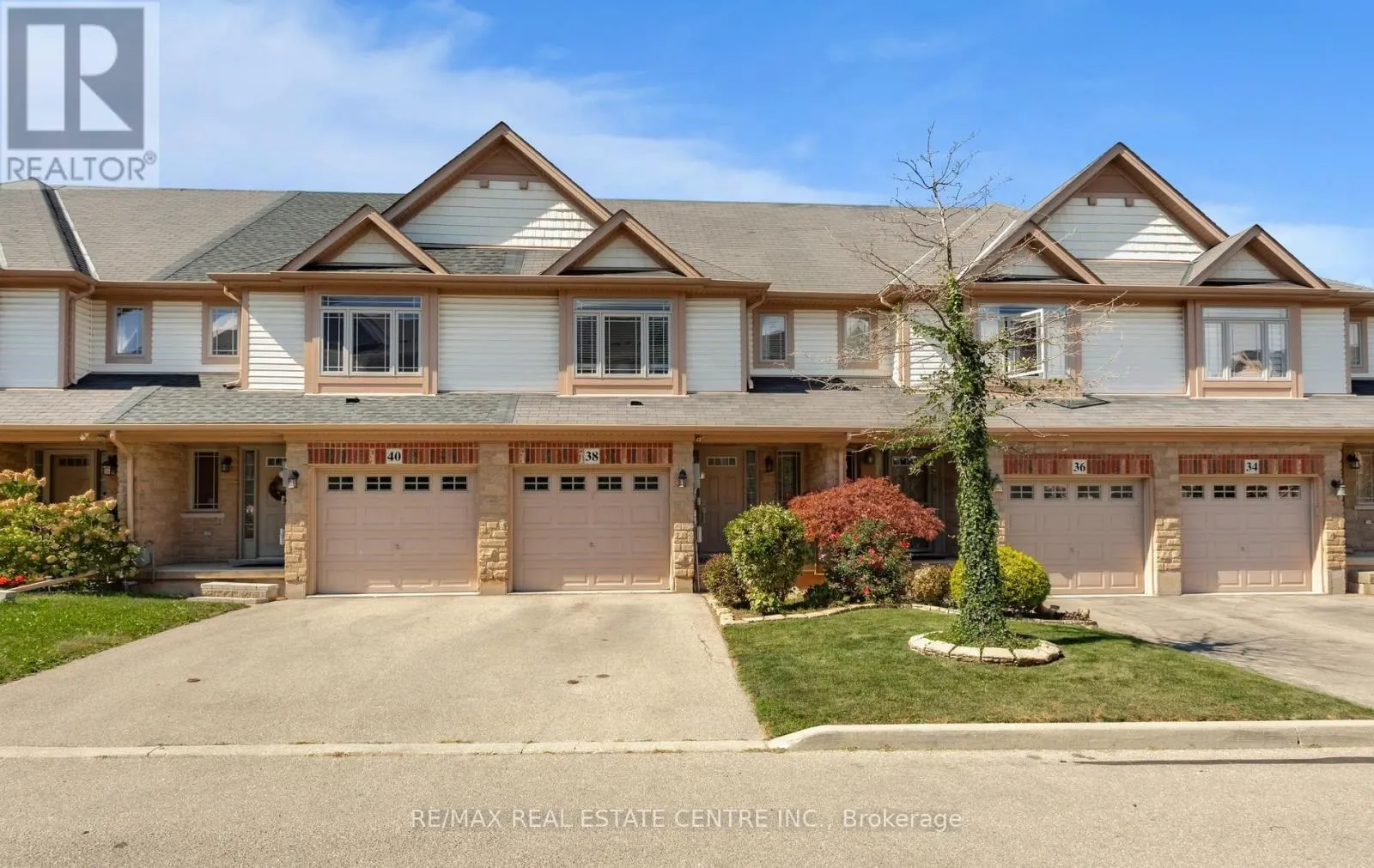 38 - 8 HEMLOCK WAY