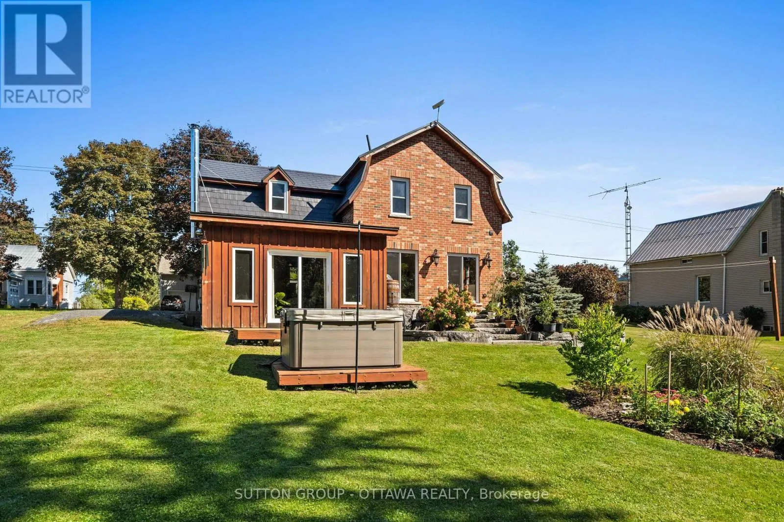 40 SABOURIN STREET