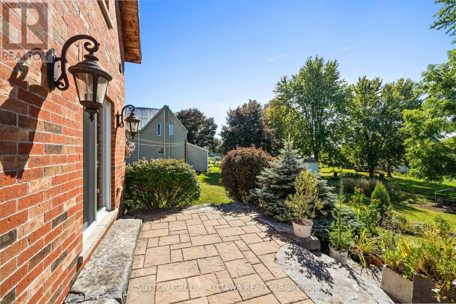 40 SABOURIN STREET