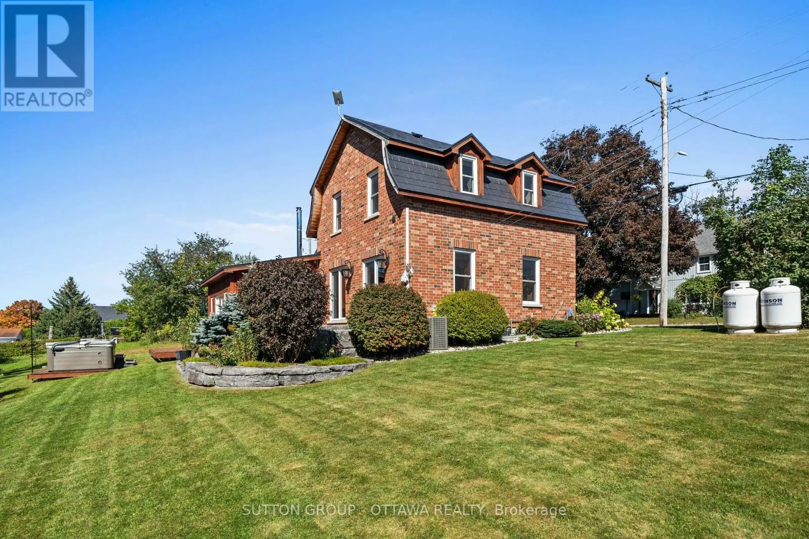40 SABOURIN STREET