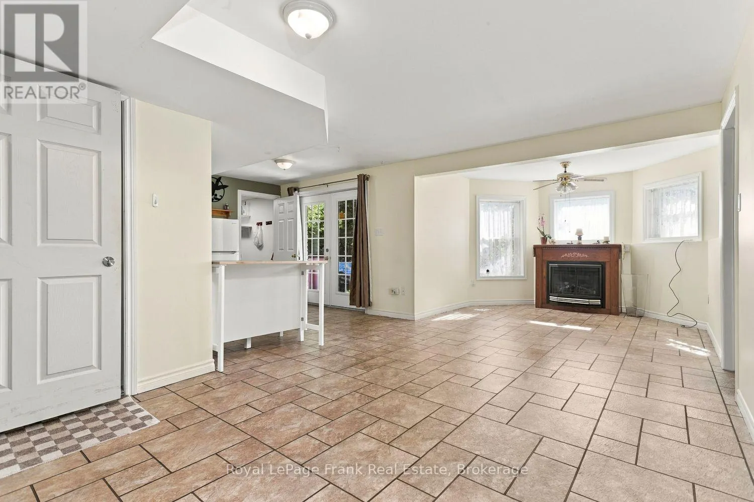 62 CEDARTREE LANE