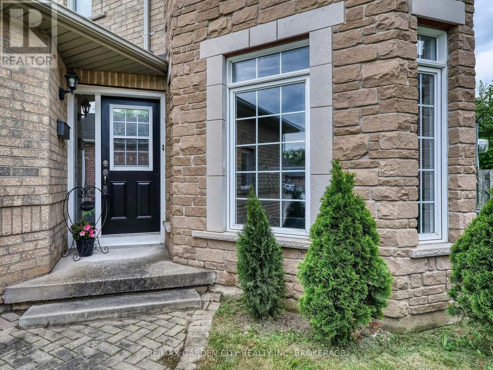 75 JACKSON COURT E