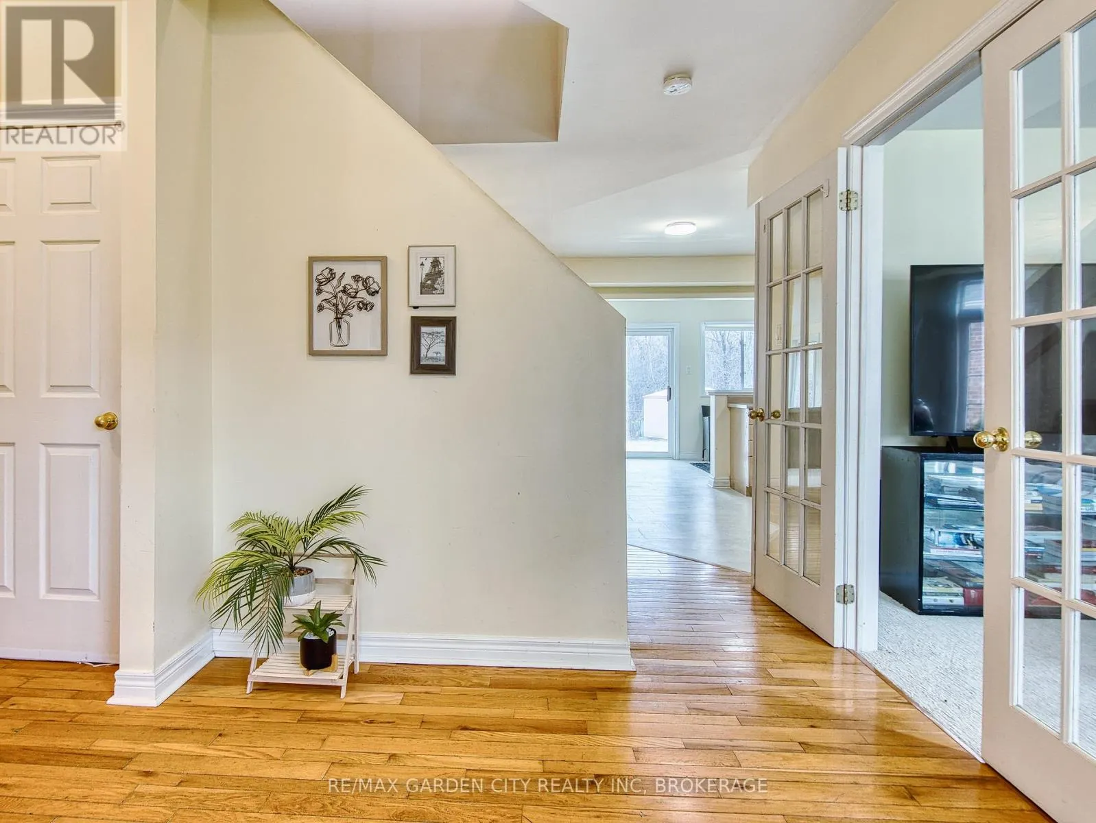 75 JACKSON COURT E