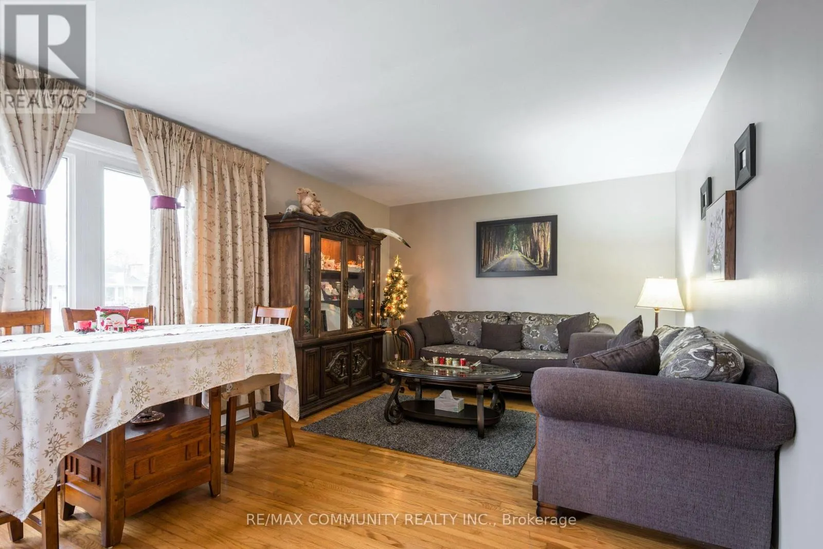 MAIN FLOOR - 69 ELIZABETH CRESCENT