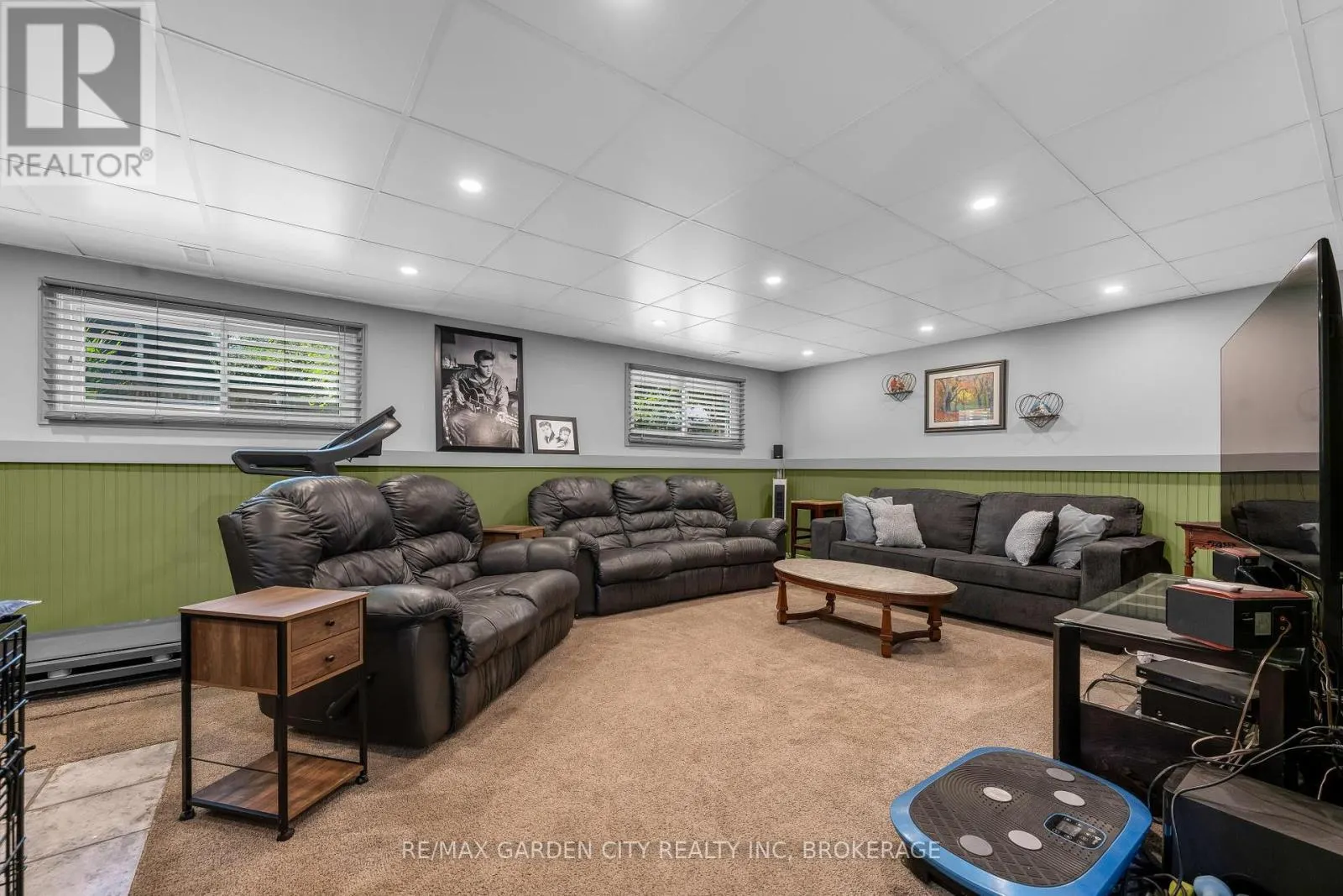 54 CRESTCOMBE ROAD