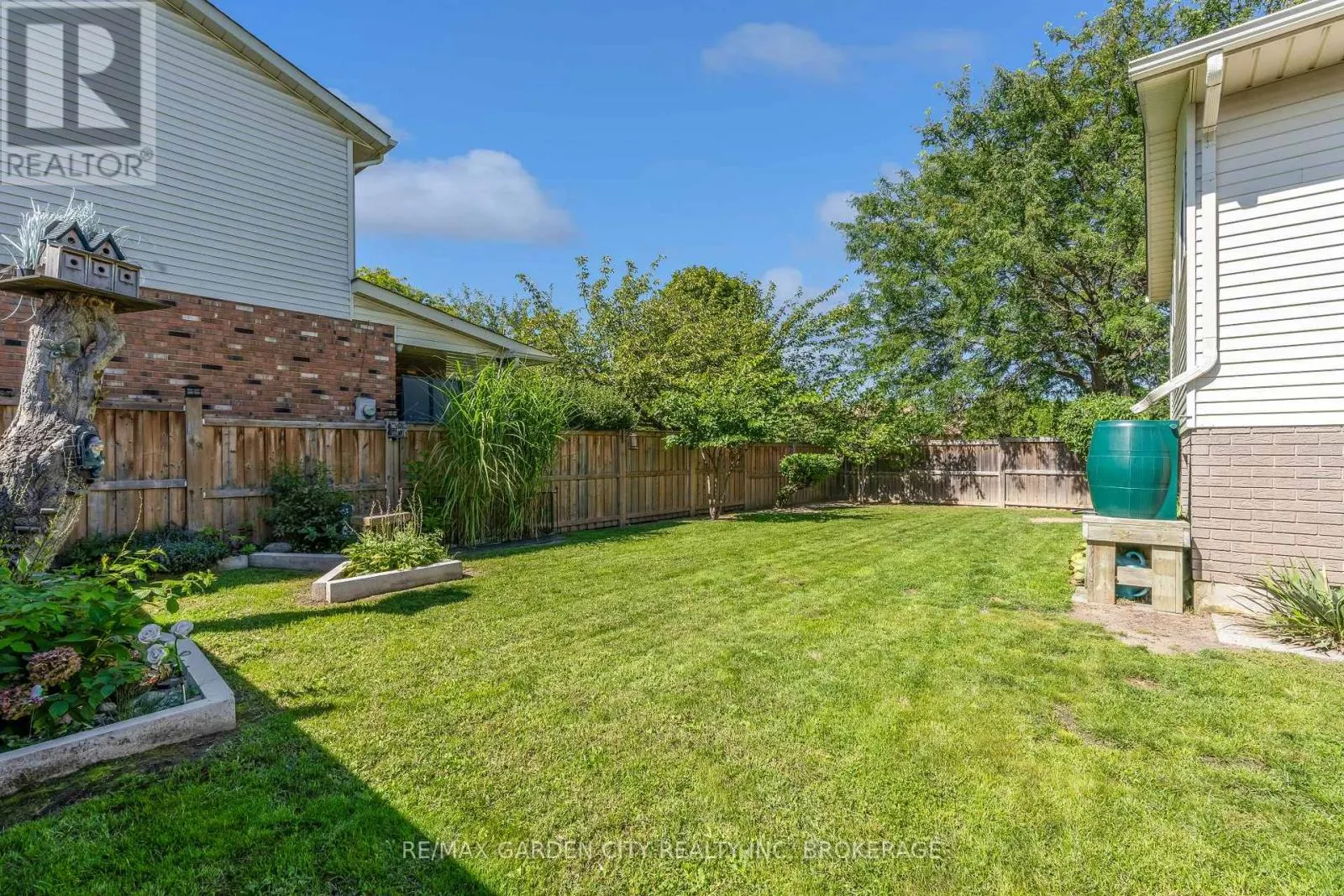 54 CRESTCOMBE ROAD
