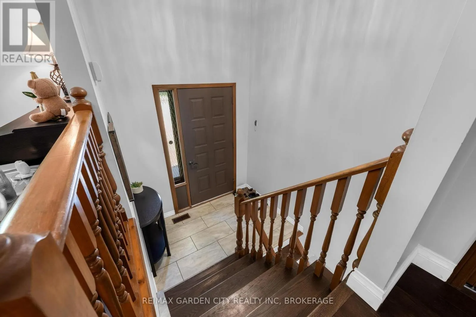 54 CRESTCOMBE ROAD