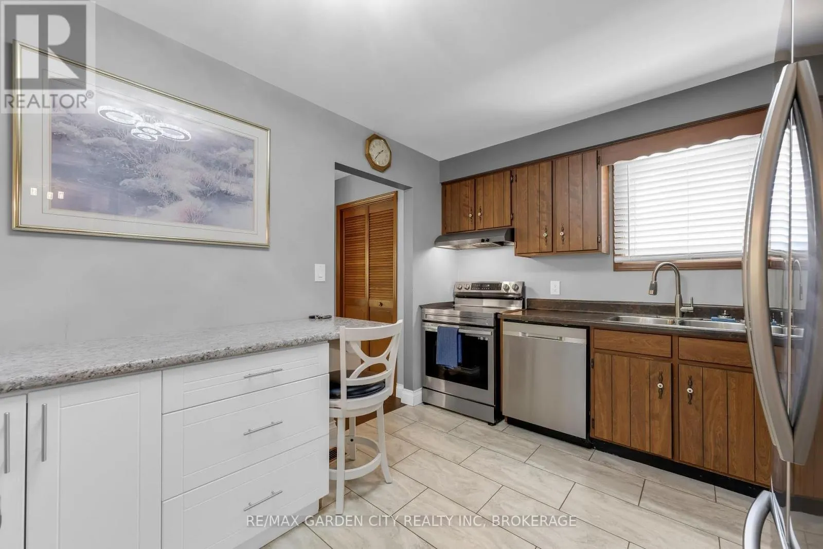 54 CRESTCOMBE ROAD