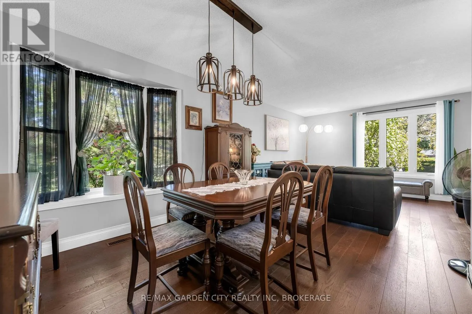 54 CRESTCOMBE ROAD