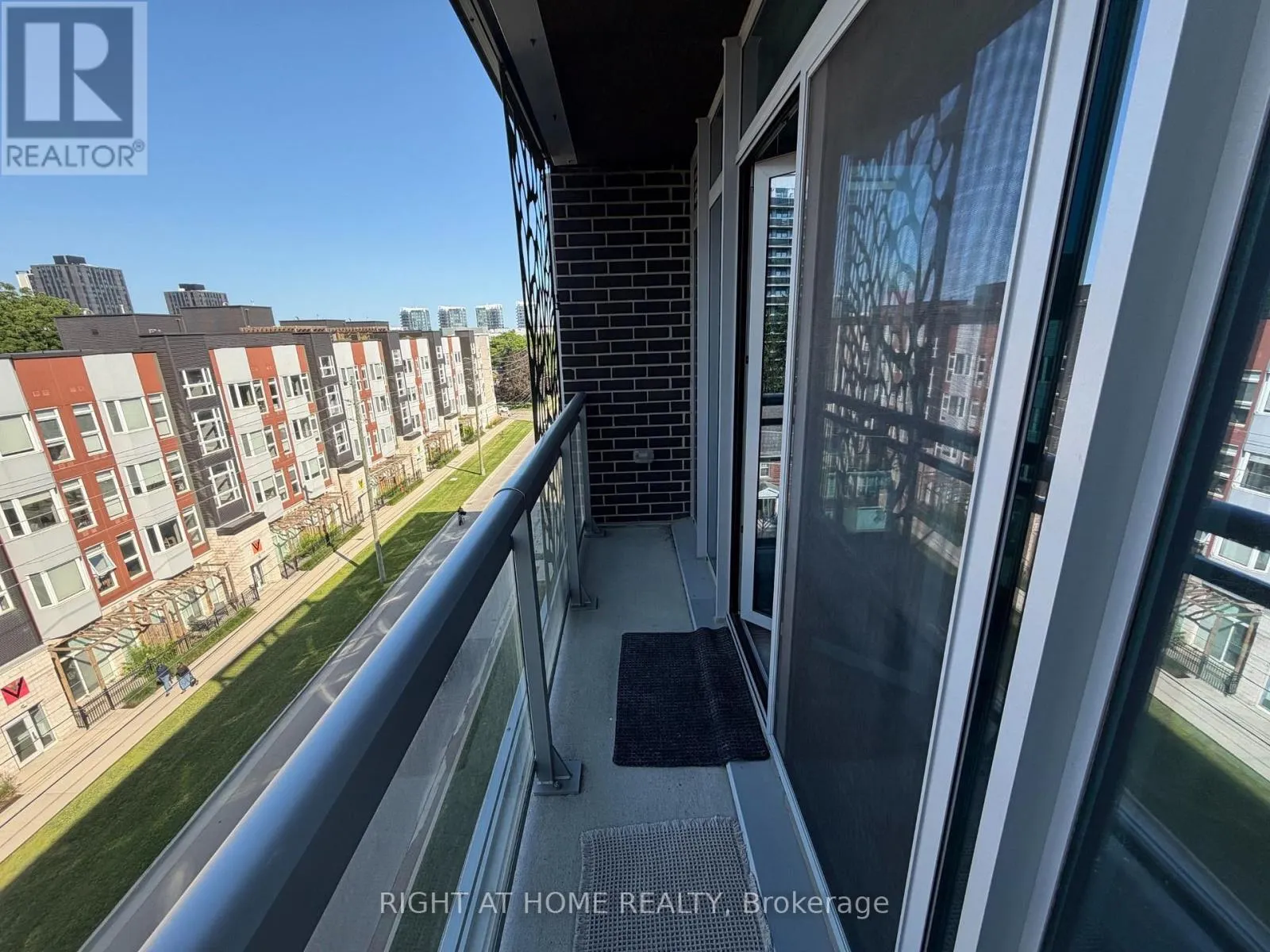713 - 250 ALBERT STREET