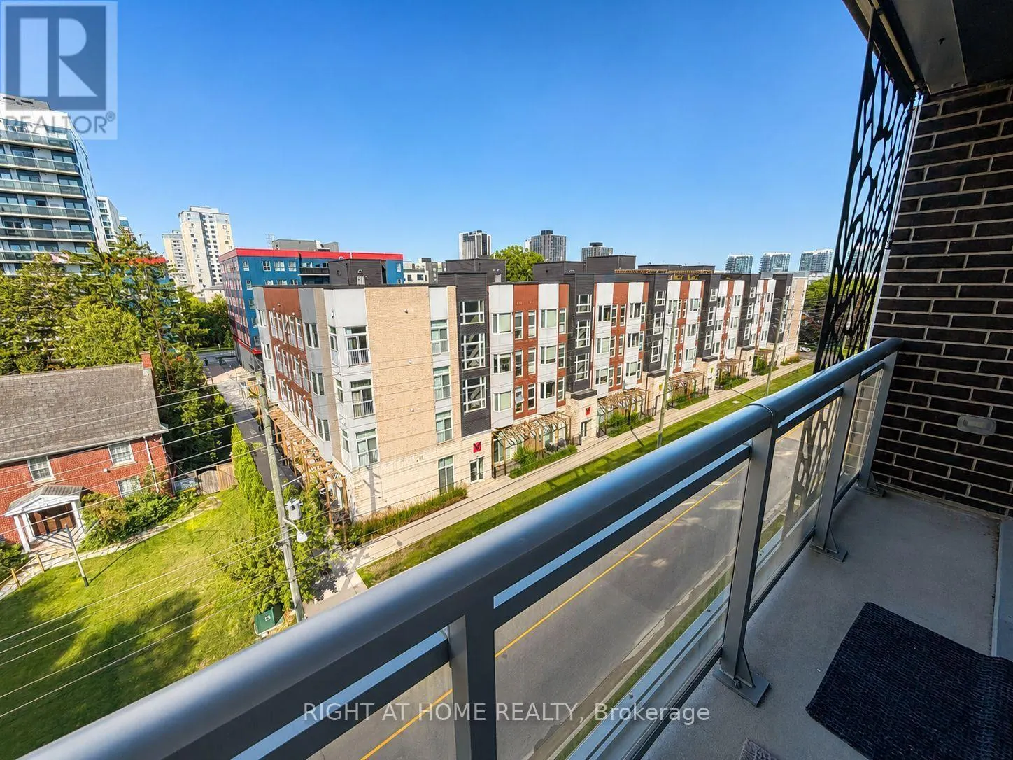 713 - 250 ALBERT STREET