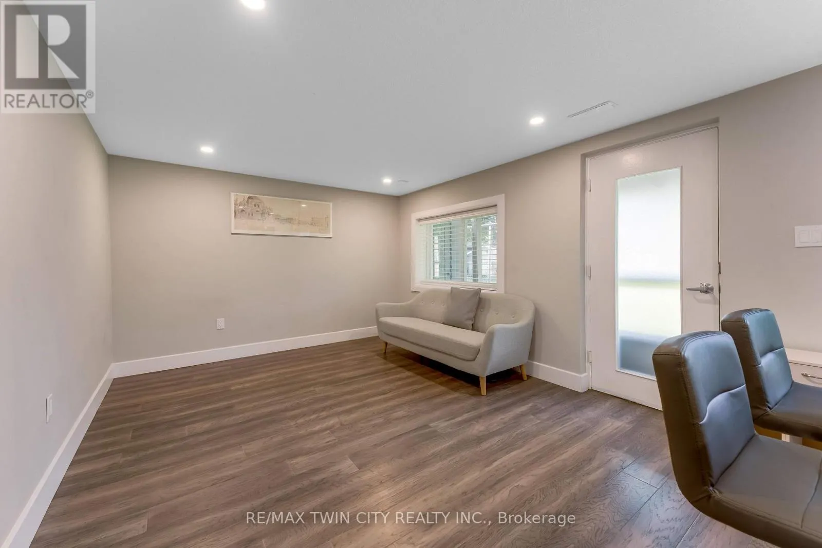 106 KENNETH AVENUE