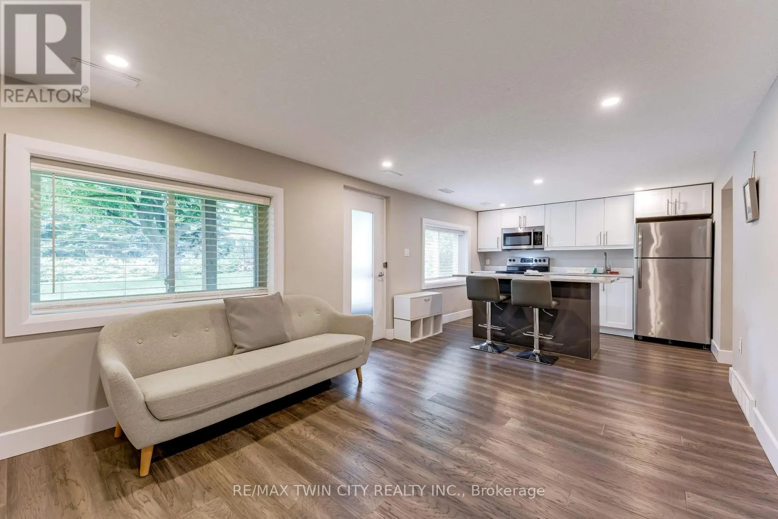 106 KENNETH AVENUE