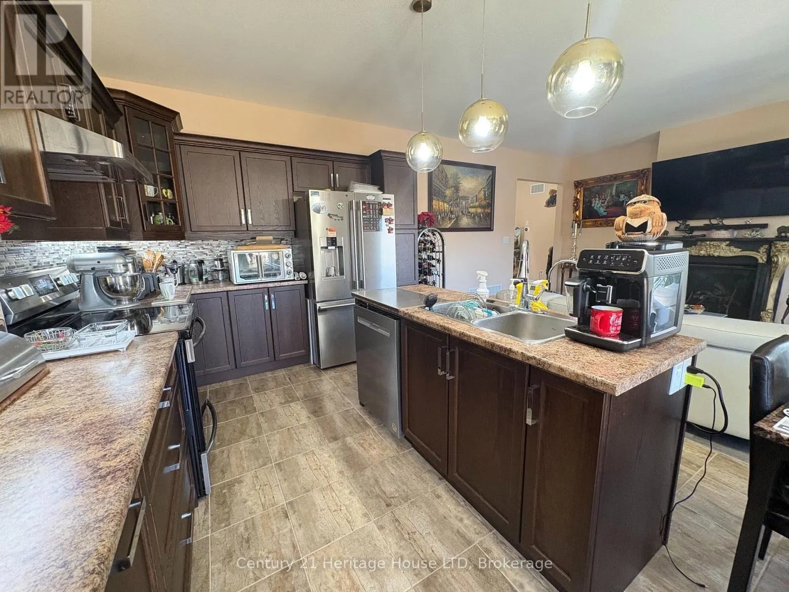 424 WILLIAMS CRESCENT