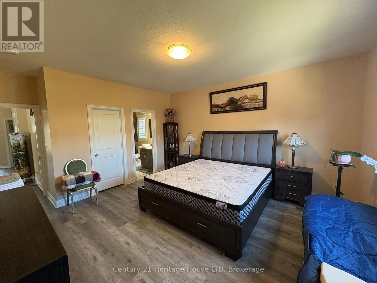 424 WILLIAMS CRESCENT