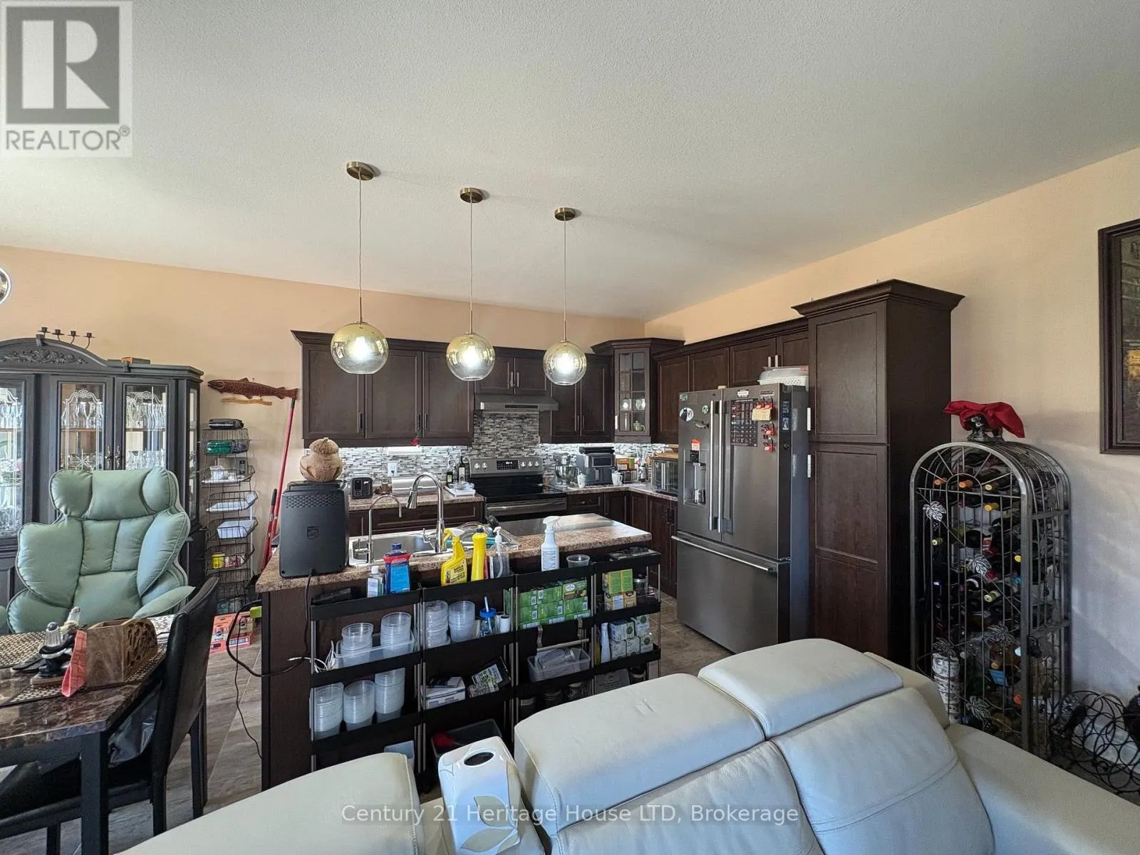 424 WILLIAMS CRESCENT