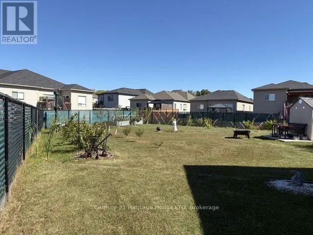 424 WILLIAMS CRESCENT