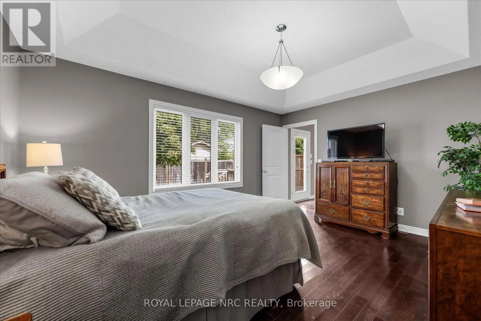 23 - 70 ELMWOOD AVENUE #23