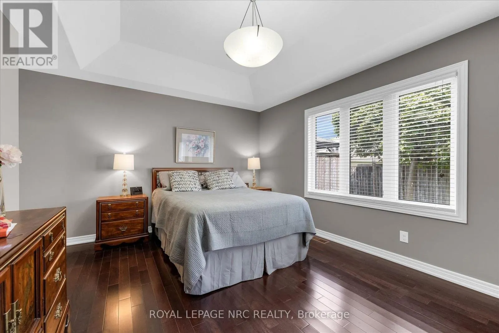 23 - 70 ELMWOOD AVENUE #23