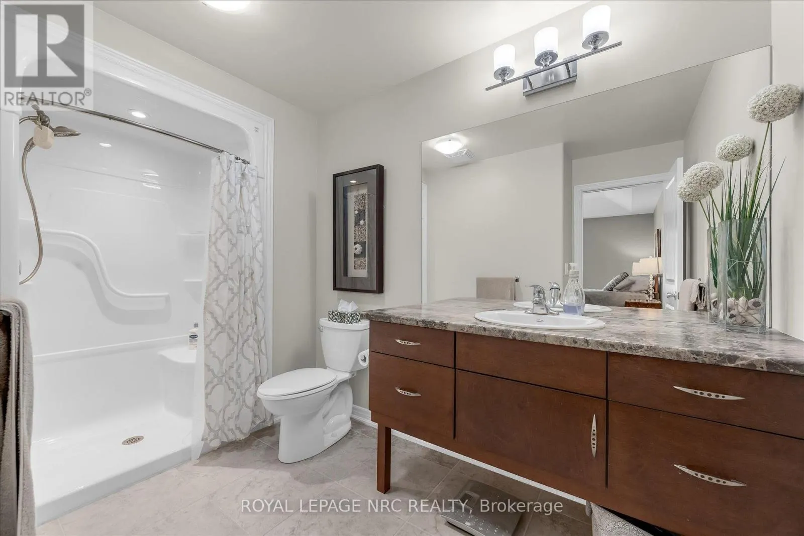 23 - 70 ELMWOOD AVENUE #23