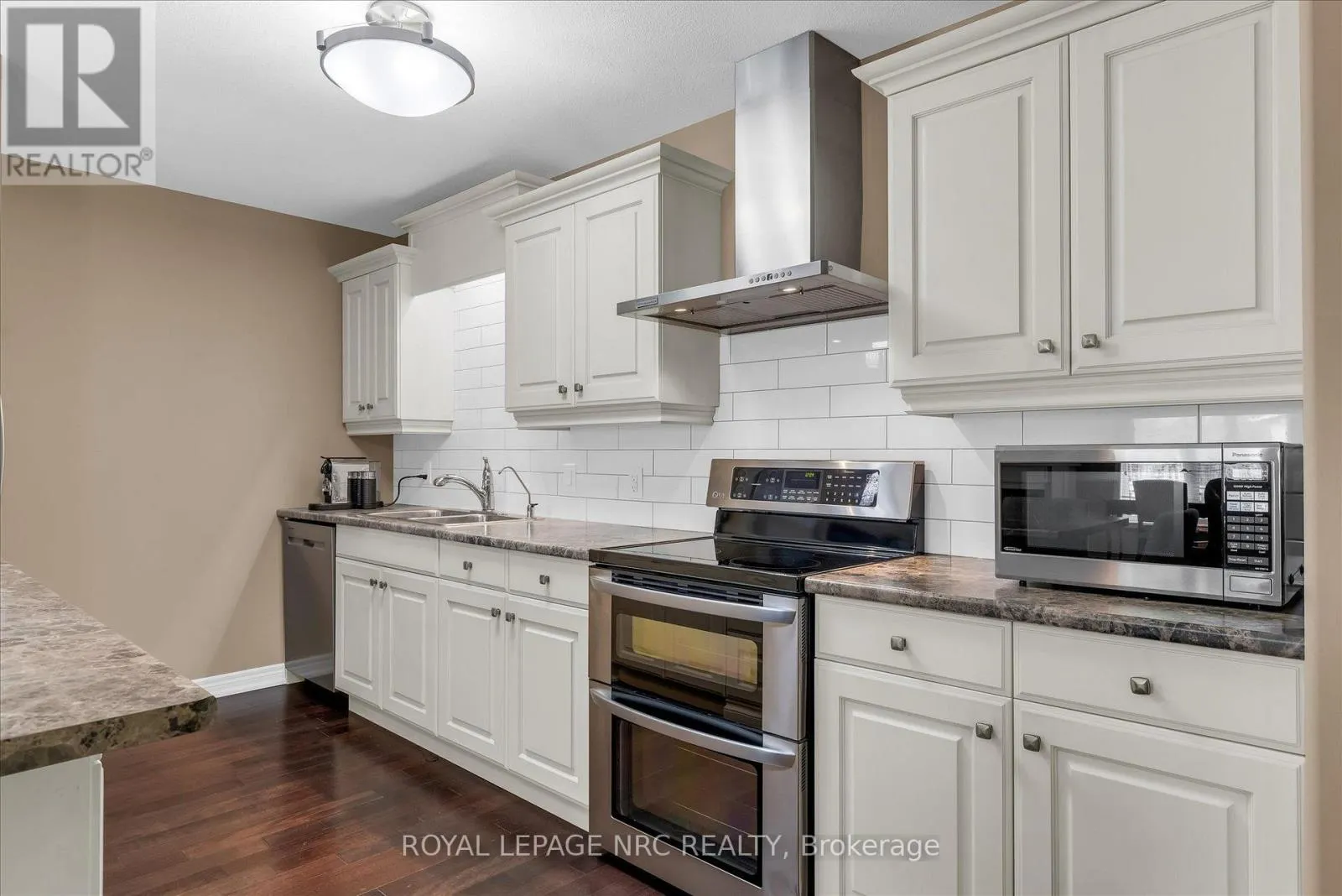 23 - 70 ELMWOOD AVENUE #23