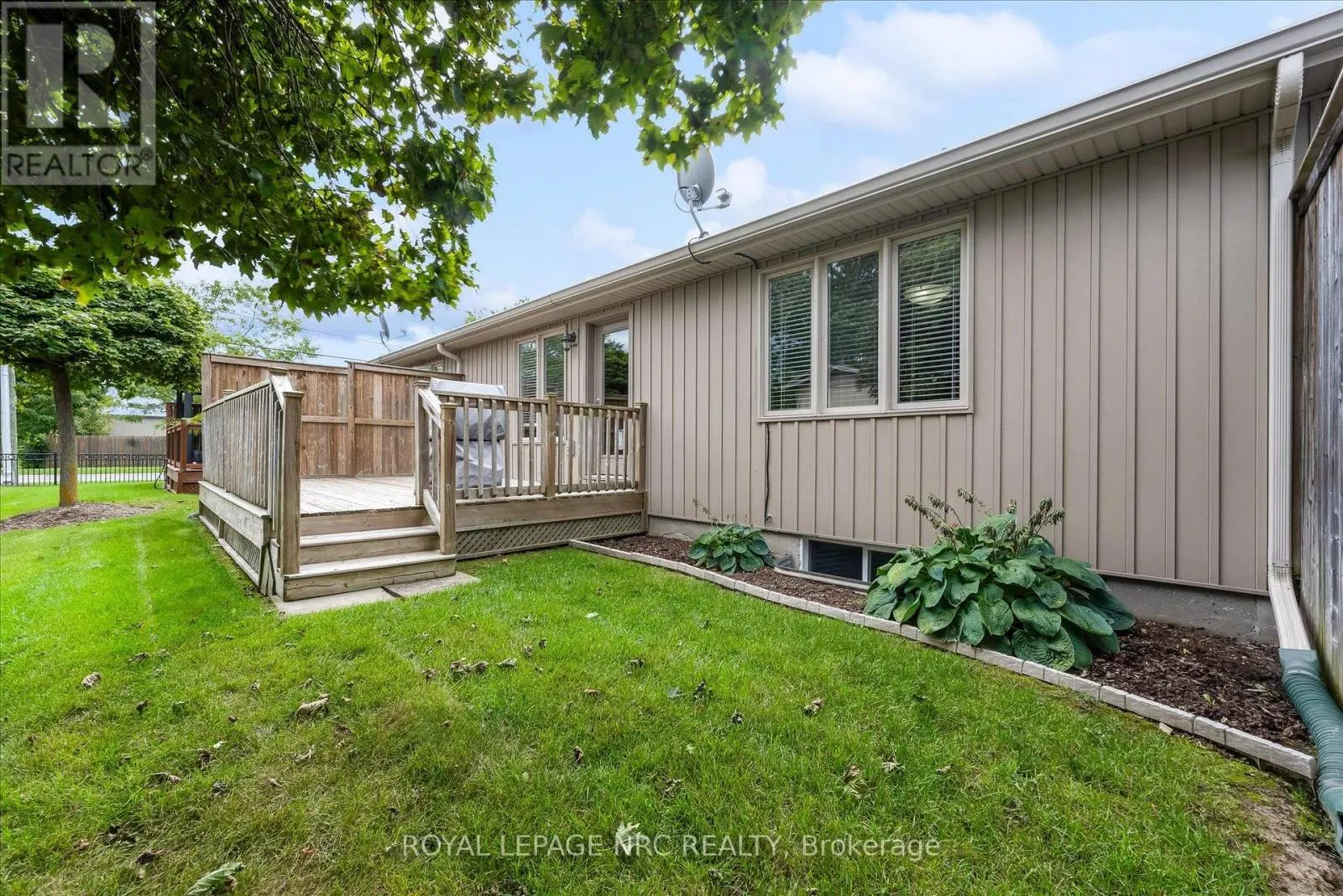 23 - 70 ELMWOOD AVENUE #23