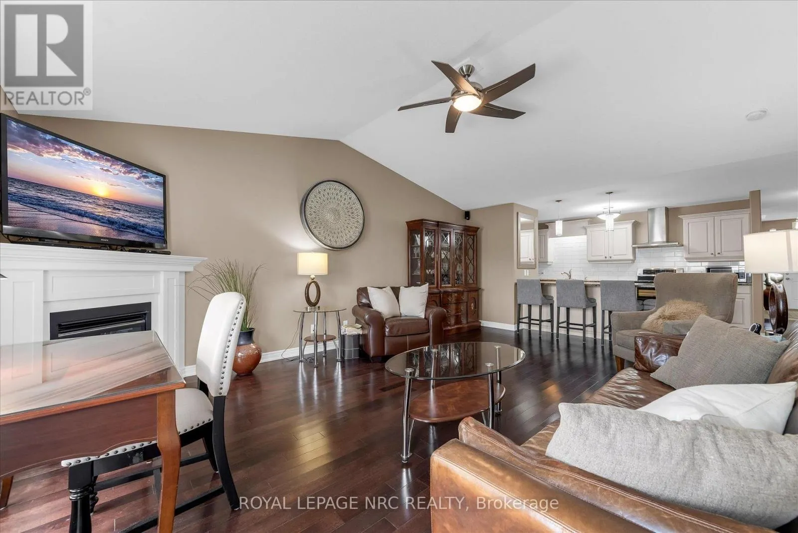 23 - 70 ELMWOOD AVENUE #23