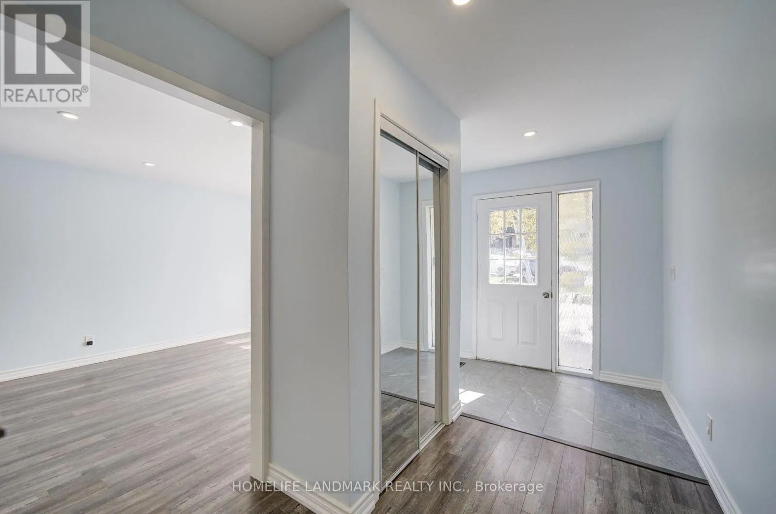 19 SOUTHDALE DRIVE