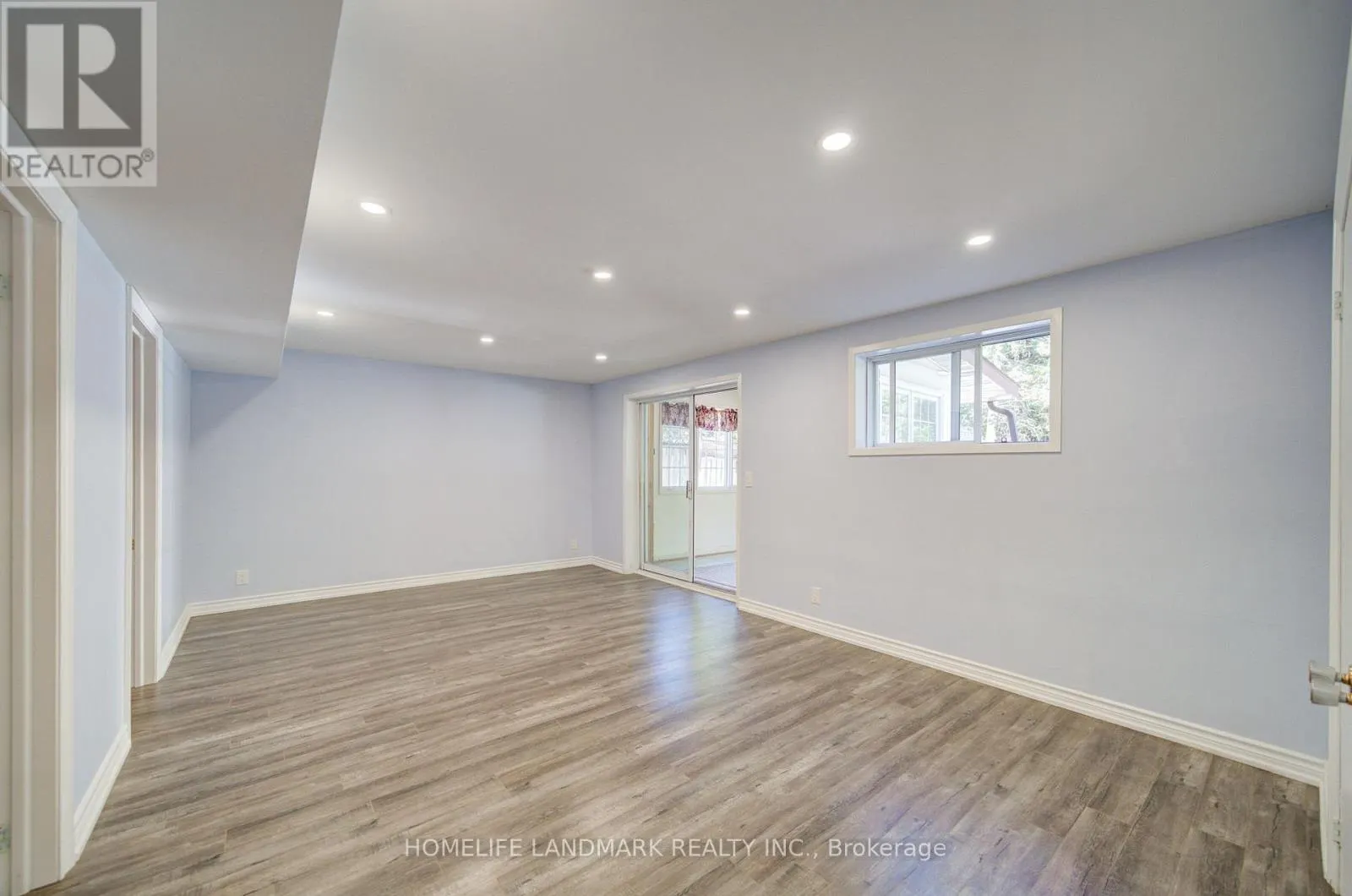 19 SOUTHDALE DRIVE